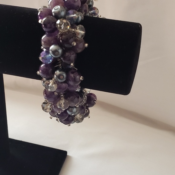 Cluster stretch bracelet - Picture 4 of 4